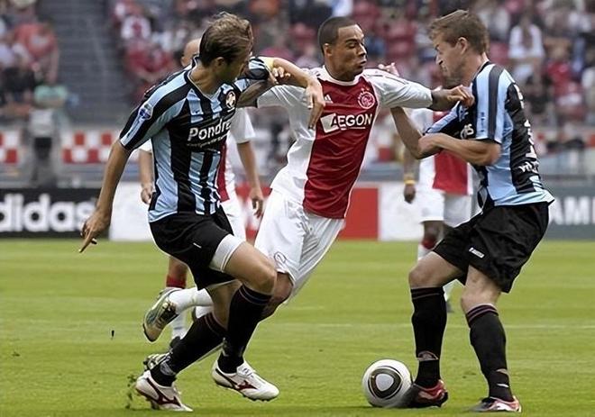 更具行业深 更具行业深