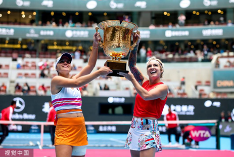 尤其是在年 尤其是在年